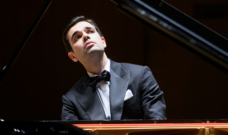 Jean-Paul Gasparian, piano